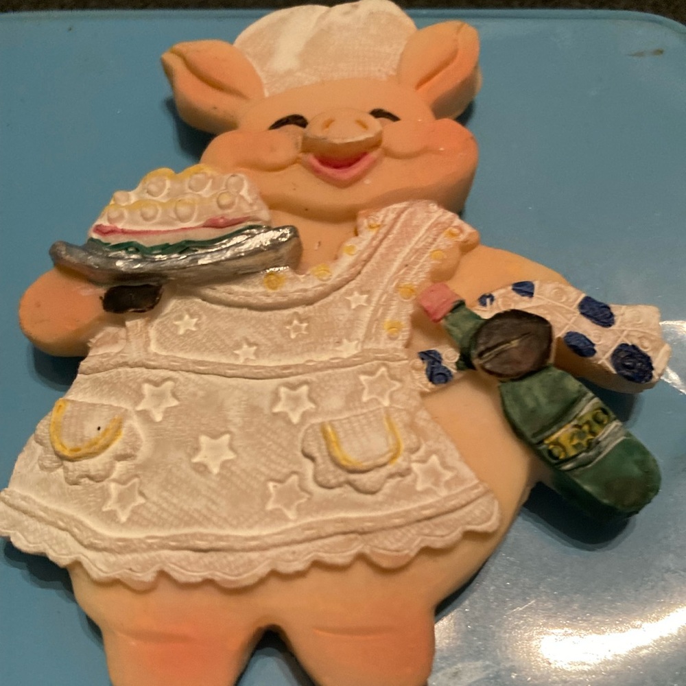 Pig cooks magnets make nice gift for pig lovers